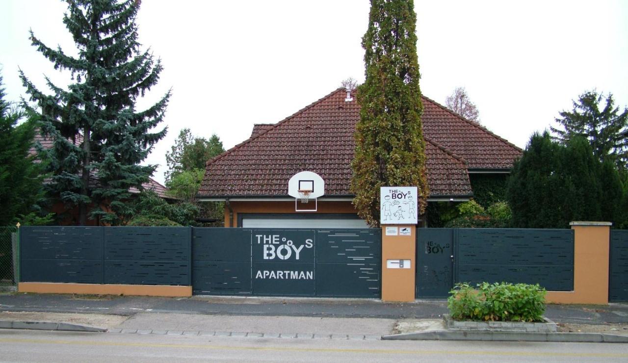 The Boys Apartman Siofok Luaran gambar